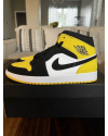 Air Jordan 1 Mid SE "Yellow Toe"